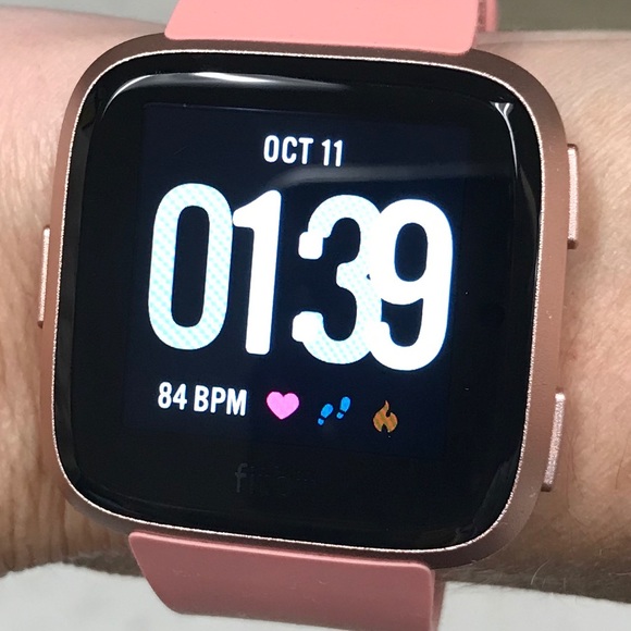 fitbit versa peach rose gold
